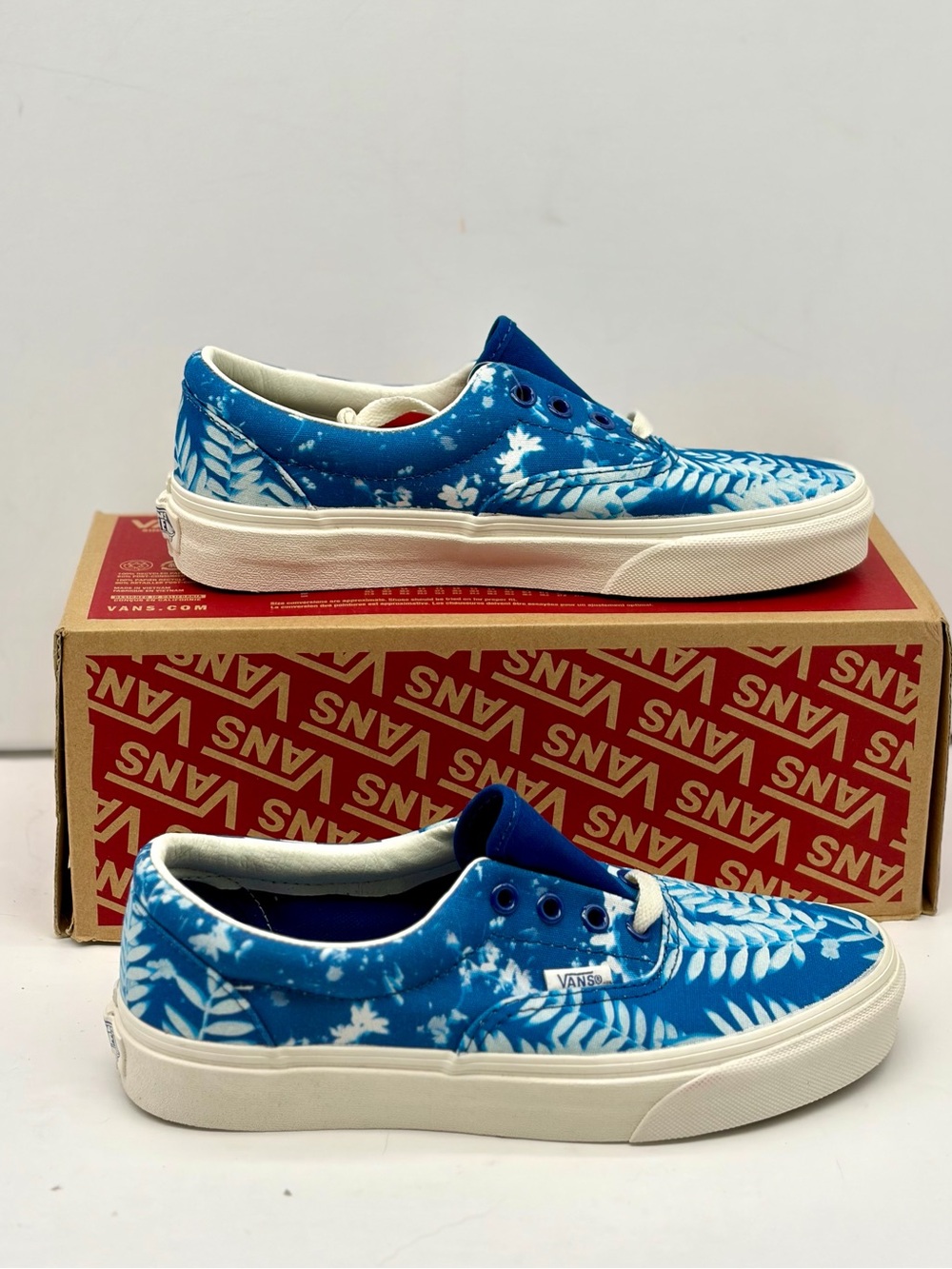 Vans Blue Tropical Print Low-Top Sneakers Era